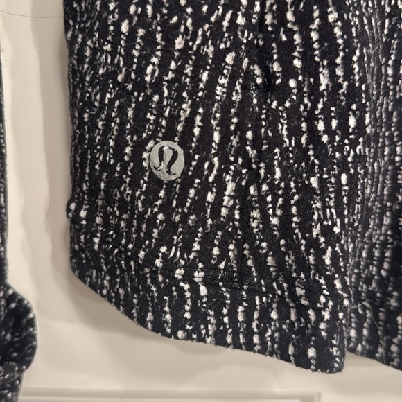 Lululemon Long sleeve - Picture 3 of 3